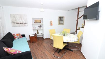 Apartman Pijero s terasom u mirnom dijelu