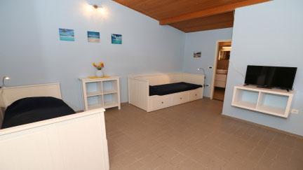 Holiday Home Davor 2 with Terrace and Close to the Sea