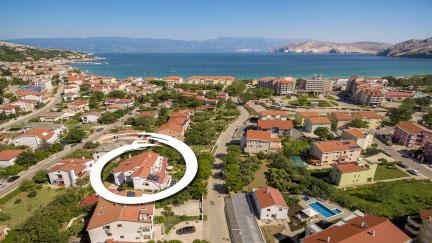 Studio Apartment Tomasic 11 with Terrace and Close to the Beach