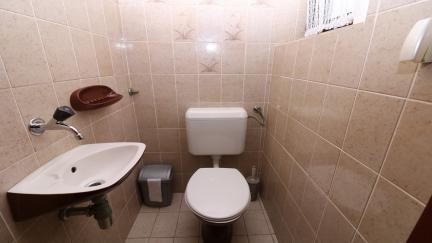 Apartman Tomasic 15 s terasom i blizu plaze