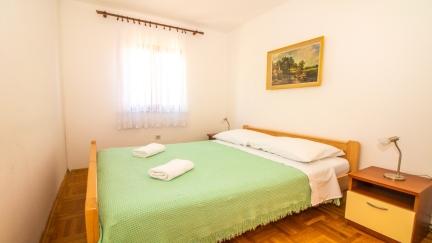 Apartman Bozica s 2 dvokrevetne sobe i terasom