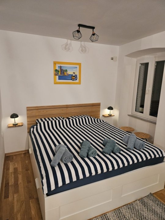 Studio apartman Prvic s pogledom na more