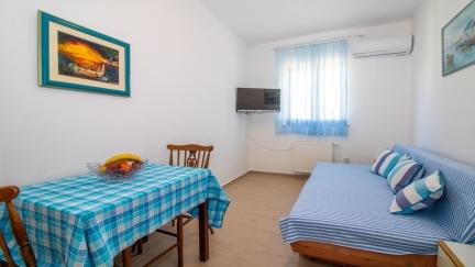 Apartman Bozica s terasom u mirnom dijelu