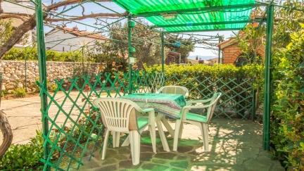 Apartman Bozica s terasom u mirnom dijelu