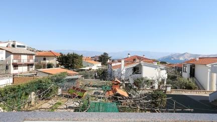 Apartment Bozica with Terrace in Quiet Area