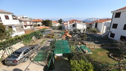 Apartman Bozica s terasom u mirnom dijelu