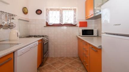 Apartman Bozica s terasom u mirnom dijelu