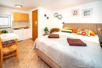 Studio Apartment Tea in Old Town and Close to the Beach