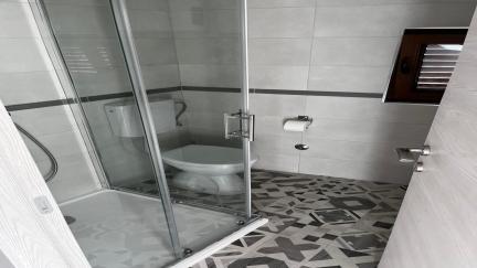 Apartman Porto s terasom i blizu mora