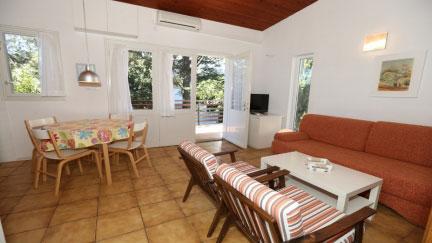 Apartment Alan with Balcony and Close to the Beach