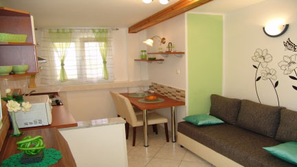 Apartment Dominik Located Next to the Beach