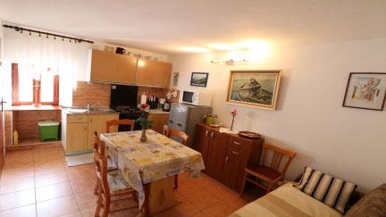 Apartment Dusanka with the Balcony in Old Town