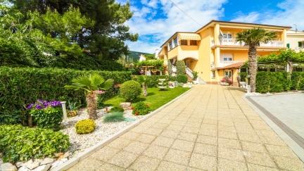 Apartment Lorena 2 with Balcony and Parking Place