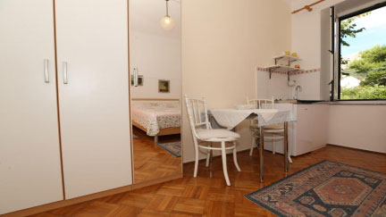 Double Room Cavrak V 3 with Balcony and Kitchenette