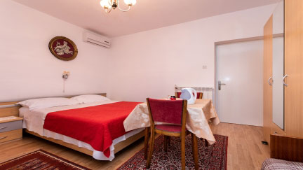 Double Room Mira 2 with Balcony and Extra Bed