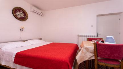 Double Room Mira 2 with Balcony and Extra Bed