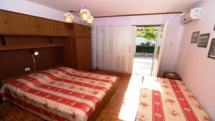 Studio Apartment Antica with Terrace