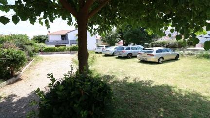 Studio Apartment Gilda 3 with balcony in a quiet area
