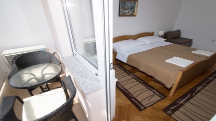 Triple Room Albina 2 with Private External Bathroom